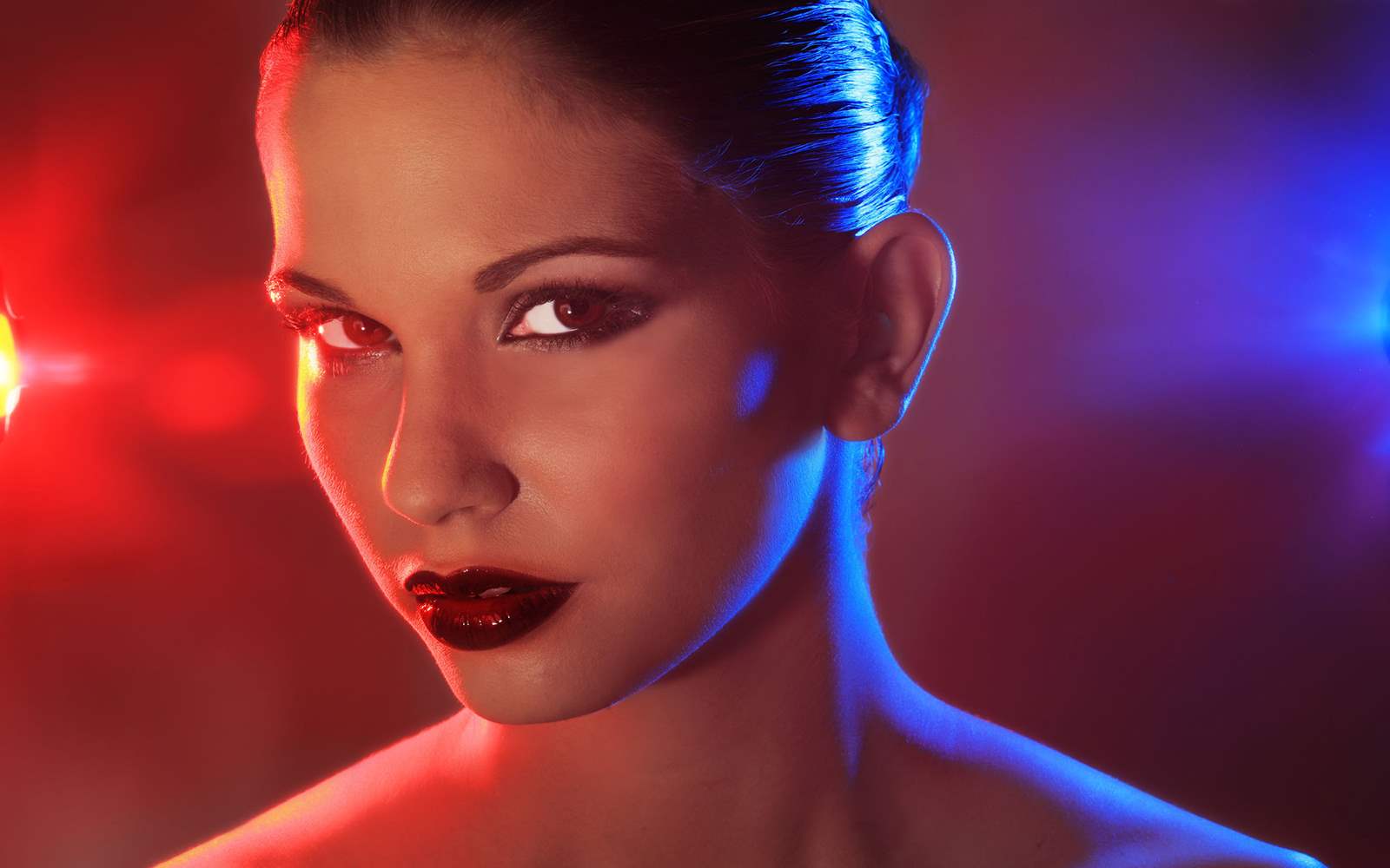 Cienie do powiek – błyszczące czy matowe?